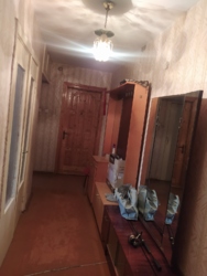   , ,   8