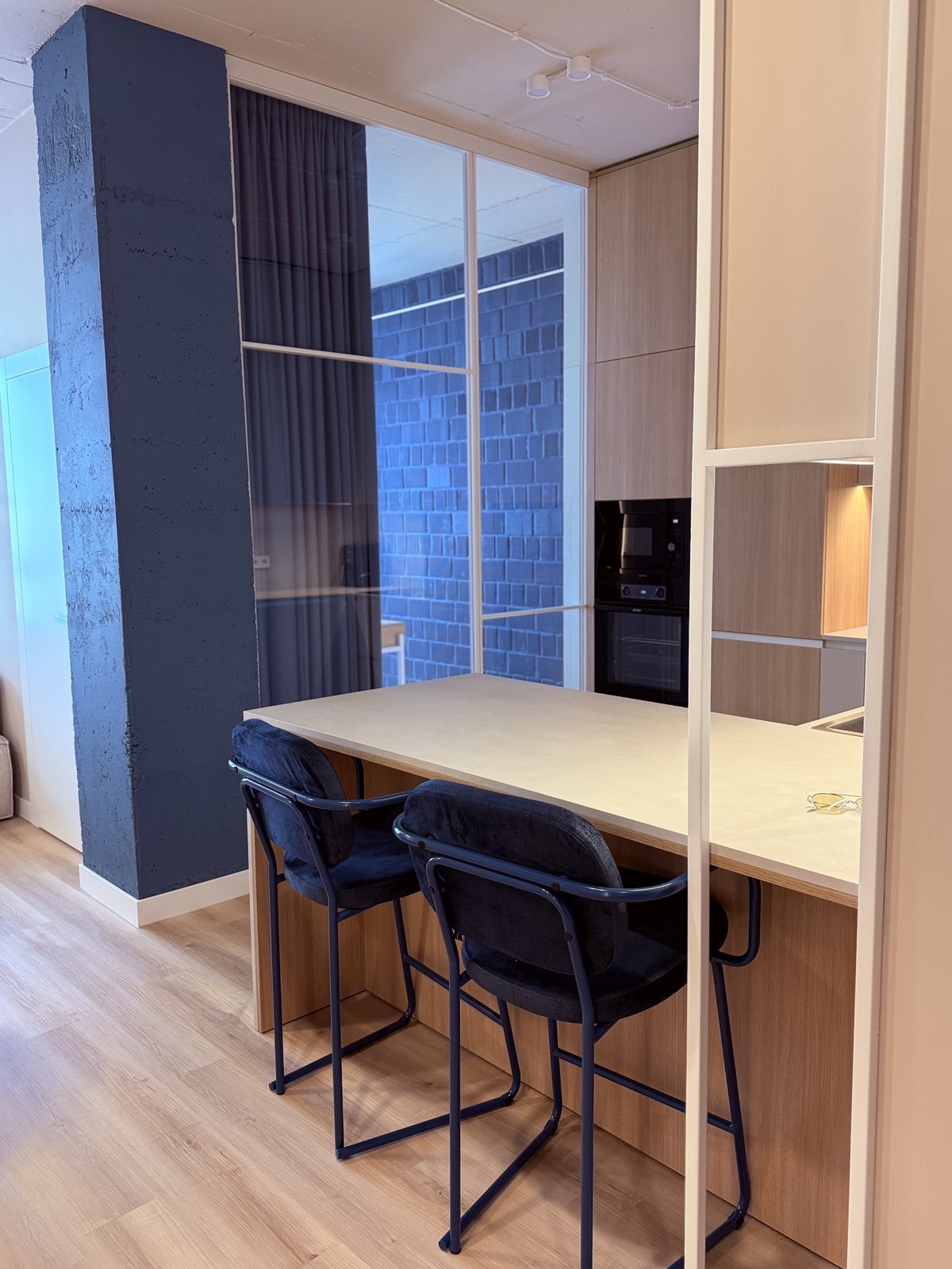 ������������ ������ 2� �������� �� Premier Tower ���� 1