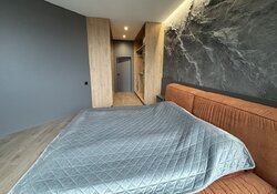  2   Premier Tower  20