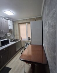 Довготривала оренда трьокімнатної квартири на вулиці Павла Корнелюка 7 фото 1 Довготривала оренда трьокімнатної квартири на вулиці Павла Корнелюка 7 фото 1