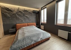  2   Premier Tower  17