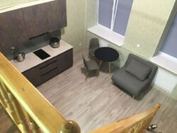 Сдам двухуровневую гостинку в центре города фото 6 Сдам двухуровневую гостинку в центре города фото 6