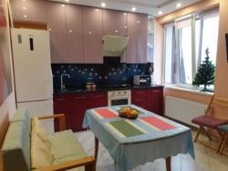 Сдам в аренду 3 комнатную квартиру. Центр. Центральный рынок. Новострой. Первая сдача. фото 1 Сдам в аренду 3 комнатную квартиру. Центр. Центральный рынок. Новострой. Первая сдача. фото 1