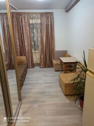 Сдам двухуровневую гостинку рядом с м. Завод им. Малышева. фото 6 Сдам двухуровневую гостинку рядом с м. Завод им. Малышева. фото 6