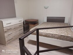 Сдам двухуровневую гостинку рядом с м. Завод им. Малышева. фото 4 Сдам двухуровневую гостинку рядом с м. Завод им. Малышева. фото 4