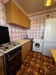 Здається 2-х кімнатна квартира на Героїв України фото 13 Здається 2-х кімнатна квартира на Героїв України фото 13