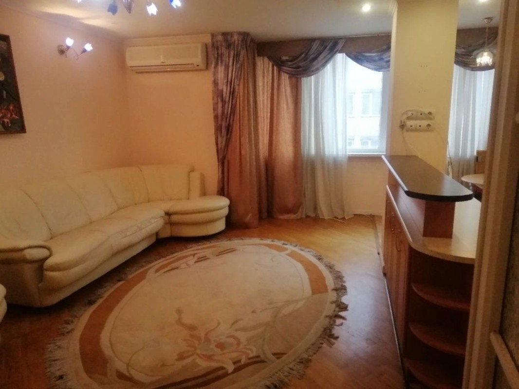 Здається квартира Київ, Шевченківський, Михайловская ул., 2 фото 1 Здається квартира Київ, Шевченківський, Михайловская ул., 2 фото 1