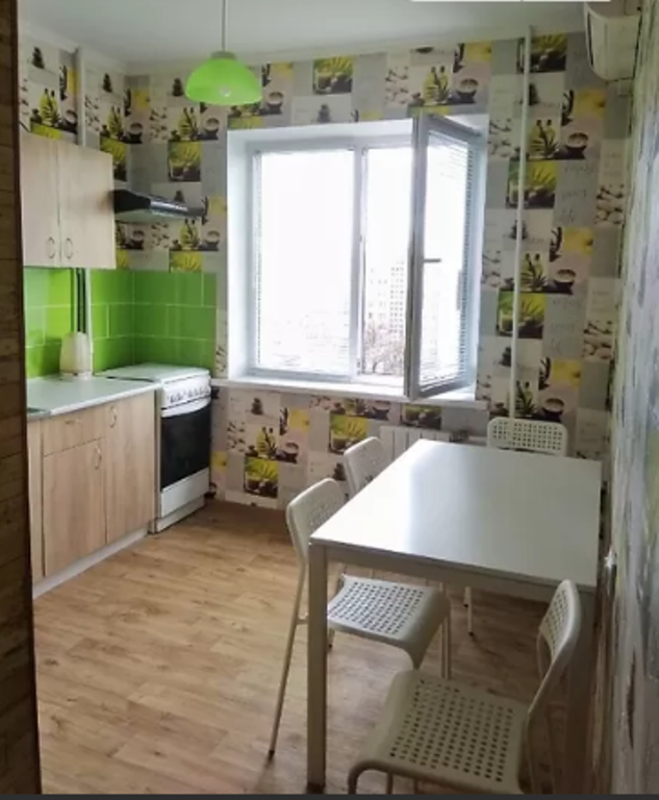 Сдаю 2-комнатную квартиру район Оболонь, До метро Минская 150м. фото 1 Сдаю 2-комнатную квартиру район Оболонь, До метро Минская 150м. фото 1