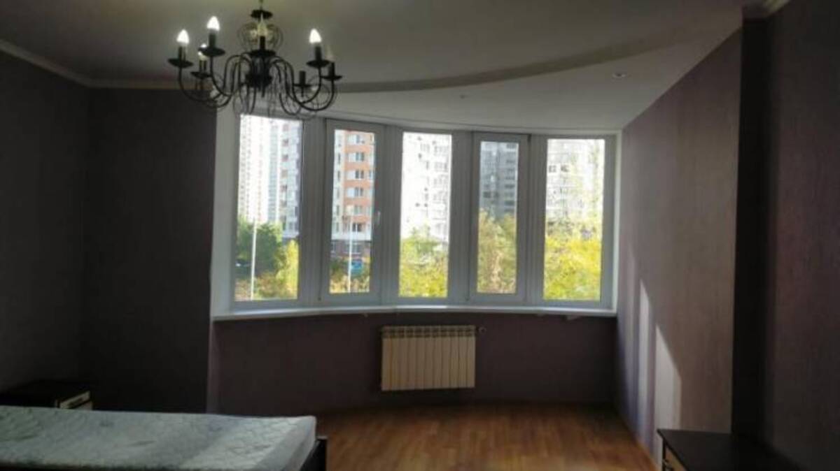 Сдается 4-комнатная квартира , ул Урловская 1144, рядом метро Осокорки фото 1 Сдается 4-комнатная квартира , ул Урловская 1144, рядом метро Осокорки фото 1