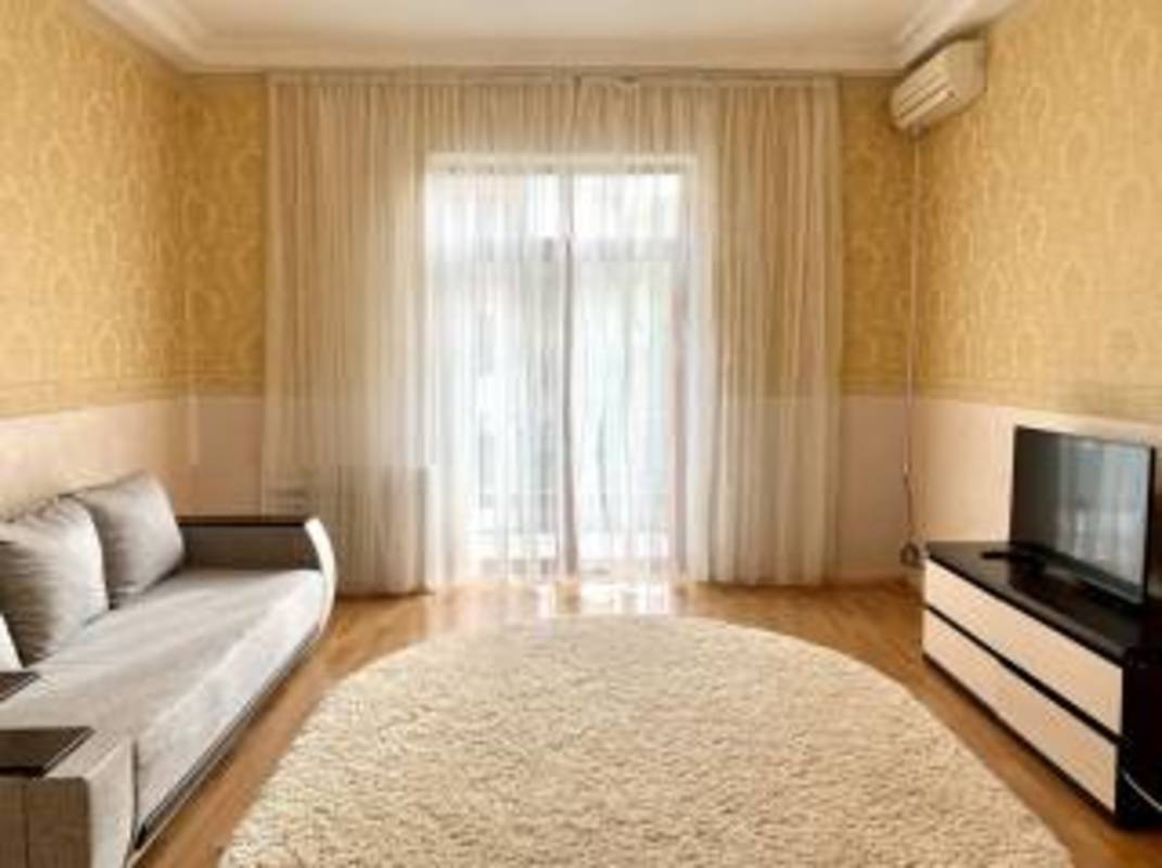 Сдам 2-х комнатную квартиру в 3 мин. ходьбы от метро Олимпийская, Центр, Печерский район, Деловая ул. фото 1 Сдам 2-х комнатную квартиру в 3 мин. ходьбы от метро Олимпийская, Центр, Печерский район, Деловая ул. фото 1