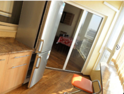 Сдам шикарную,просторную 2-х ком.квартиру с ремонтом возле м.Шулявская.Торг! фото 13 Сдам шикарную,просторную 2-х ком.квартиру с ремонтом возле м.Шулявская.Торг! фото 13