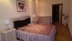 Очень комфортная 3-к квартиру. Самый центр Киева, возможен торг. фото 7 Очень комфортная 3-к квартиру. Самый центр Киева, возможен торг. фото 7