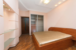   2- .    DIPLOMAT HALL  4