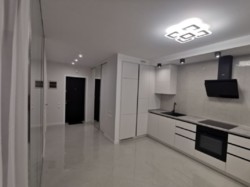  1.    -2  Ocean Plaza   3
