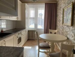 Здається 3к. квартира в центрі міста з дизанерським ремонтом -3хв. метро Печерська фото 3 Здається 3к. квартира в центрі міста з дизанерським ремонтом -3хв. метро Печерська фото 3