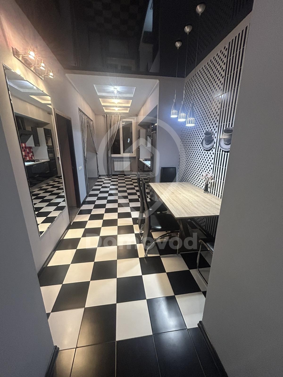 ���� 1�-��������, ��. ������ �������� 131�, �. ���������� ������� 5���. ���� 1