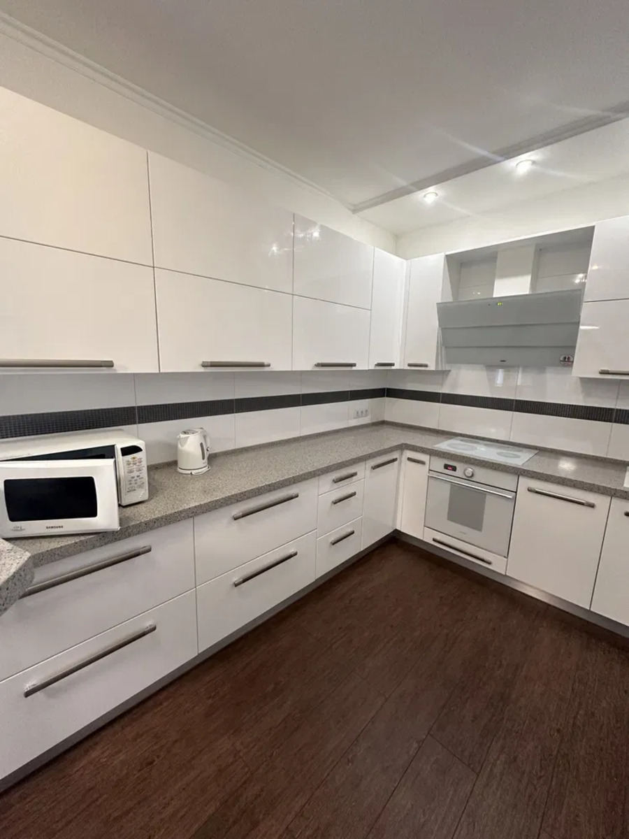 ������� �������� ���������, �����, �������������, ������� ����, ����� ��., 45/3, �. 23 ������ ���� 1