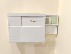 ���� � ������ 2-������� �������� � �����, ����������� �� ������ �������, � �������� ������. ���� 33