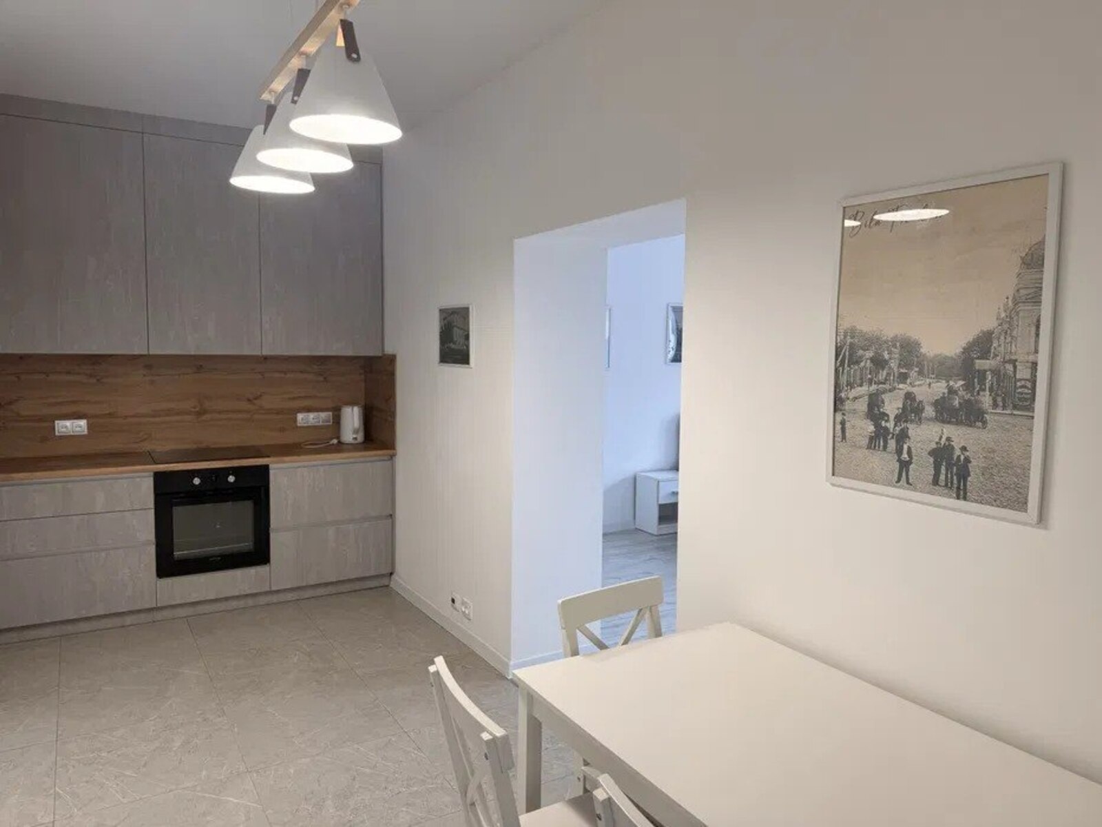 Оренда квартири Брум фото 1 Оренда квартири Брум фото 1