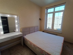  1-    Classic Hall /   8