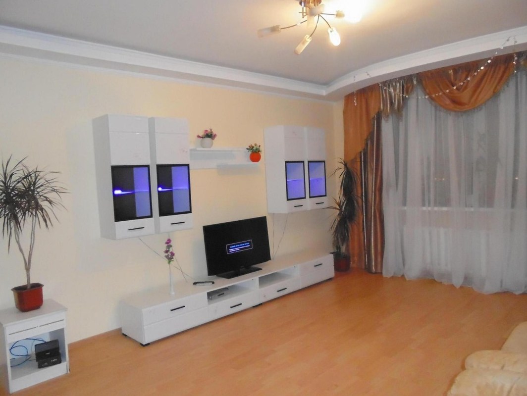 Трикімнатна квартира метро Позняки, ЖК Корона фото 1 Трикімнатна квартира метро Позняки, ЖК Корона фото 1