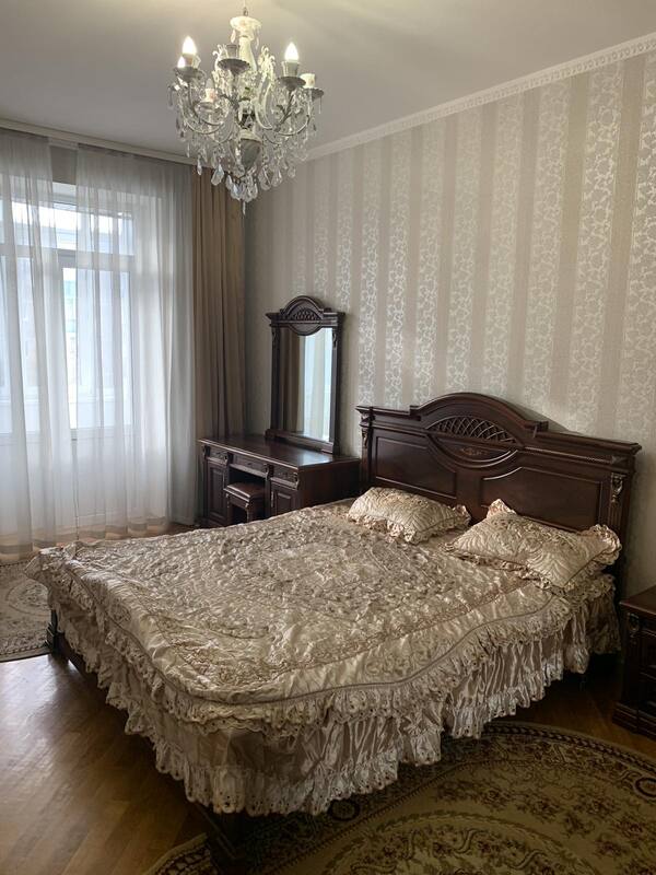 Двокімнатна квартира біля Севастопольської площі фото 1 Двокімнатна квартира біля Севастопольської площі фото 1