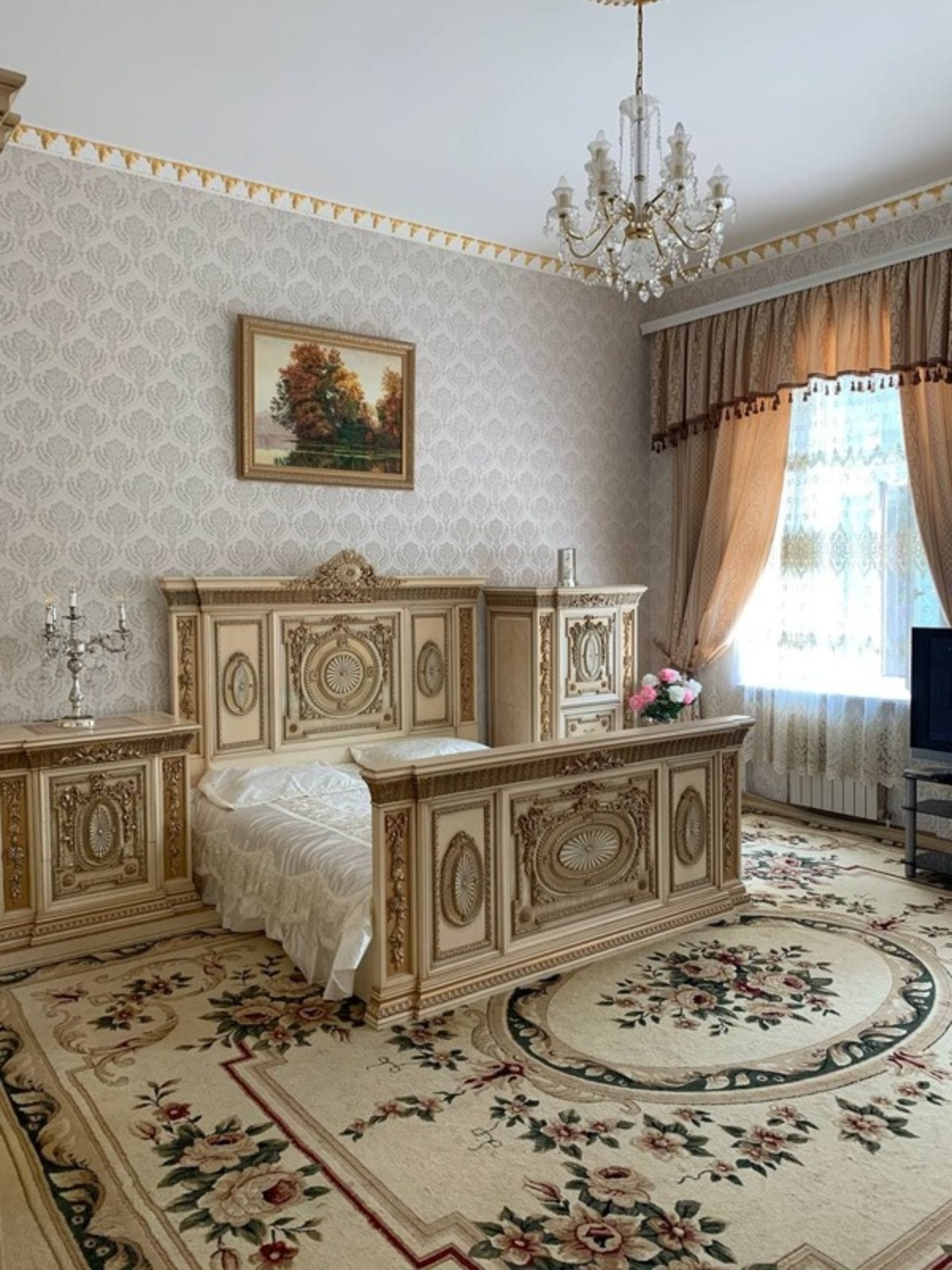 Трикімнатна квартира біля метро Арсенальна фото 1 Трикімнатна квартира біля метро Арсенальна фото 1