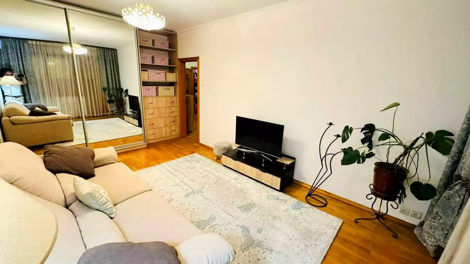 Трикімнатна квартира біля метро Позняки фото 1 Трикімнатна квартира біля метро Позняки фото 1