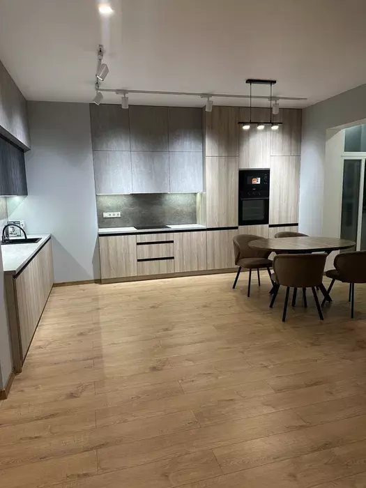  Chicago central house .  44 ׳,   1