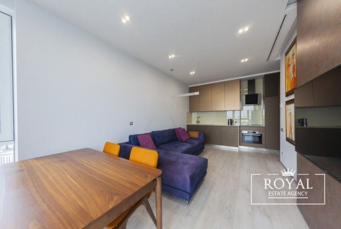  3- (87 2)    ROYAL TOWER,  . 37  1