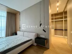  3 -   Park Avenue VIP,   , 180 2  10