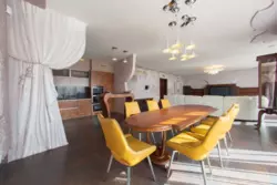 Riviera Riverside  18        7