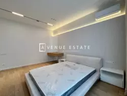  3 -   Park Avenue VIP,   , 180 2  17