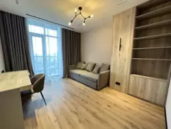 Riviera Riverside    18 ,   2