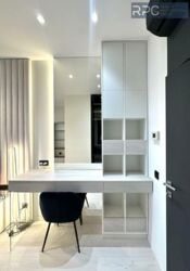 Taryan Towers,  ,  , .    ( ), 12.  9