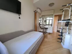 , 11, 4-, -  ,  .   12