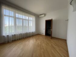  4-  (176 2)    Park View,  (º) 11  7