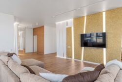   3-     Jack House, .  , 7  4