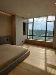  4     VIP  8