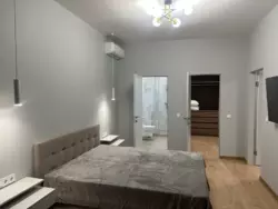  Chicago central house .  44 ׳,   11