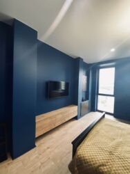  2    ,  Chicago Central House, .    5