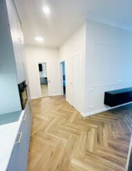  2-. Jack House /  .    4