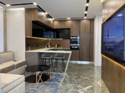  2- (60 2)    Jack House, .   7  10