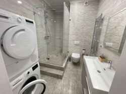 Riviera Riverside  18   120     12