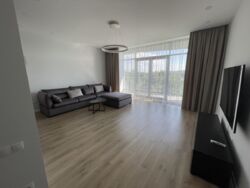 Riviera Riverside  18   120     7