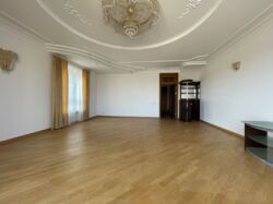  4-  (176 2)    Park View,  (º) 11  1