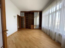 4-  (176 2)    Park View,  (º) 11  15