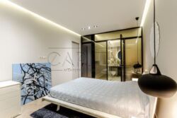 2-  (86 ..),  'Richmond', .  , 26  11