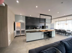   3- , 160 2   7  Carnegie Tower  5
