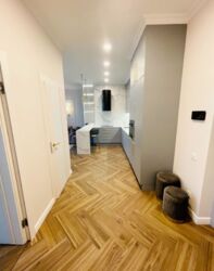  2-. Jack House /  .    3